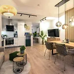 Business - Parkplatz - Wlan - Naehe Klinikum Zentral *