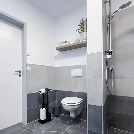 Business - Parkplatz - Wlan - Naehe Klinikum Zentral Erfurt