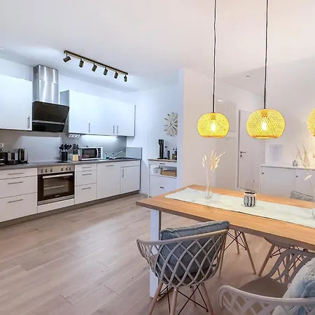 Design - Terrasse - Streaming - Privatparkplatz - Klinikum - Uni - Zentral Apartment Erfurt