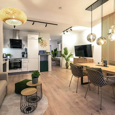 Design - Terrasse - Streaming - Privatparkplatz - Klinikum - Uni - Zentral *