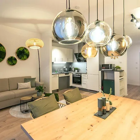 Apartment Design - Terrasse - Streaming - Privatparkplatz - Klinikum - Uni - Zentral *