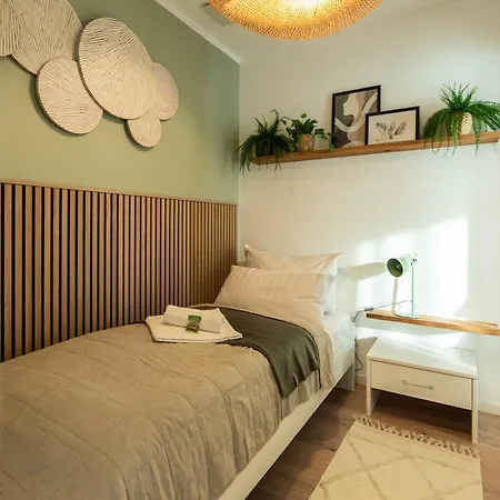 Business - Parkplatz - Wlan - Naehe Klinikum Zentral * Erfurt