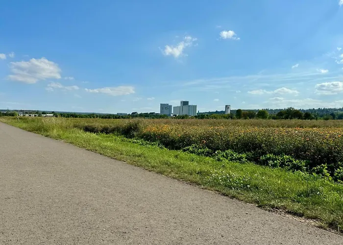 Business - Parkplatz - Wlan - Naehe Klinikum Zentral *