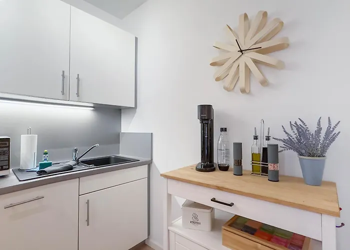 Business - Parkplatz - Wlan - Naehe Klinikum Zentral *