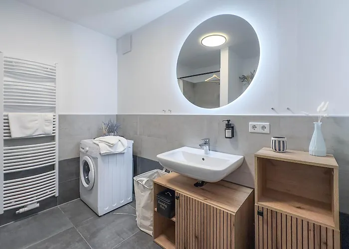 Business - Parkplatz - Wlan - Naehe Klinikum Zentral Apartament